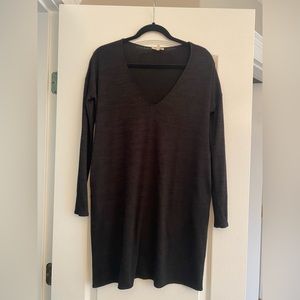 Aritiza black sweater dress with pockets